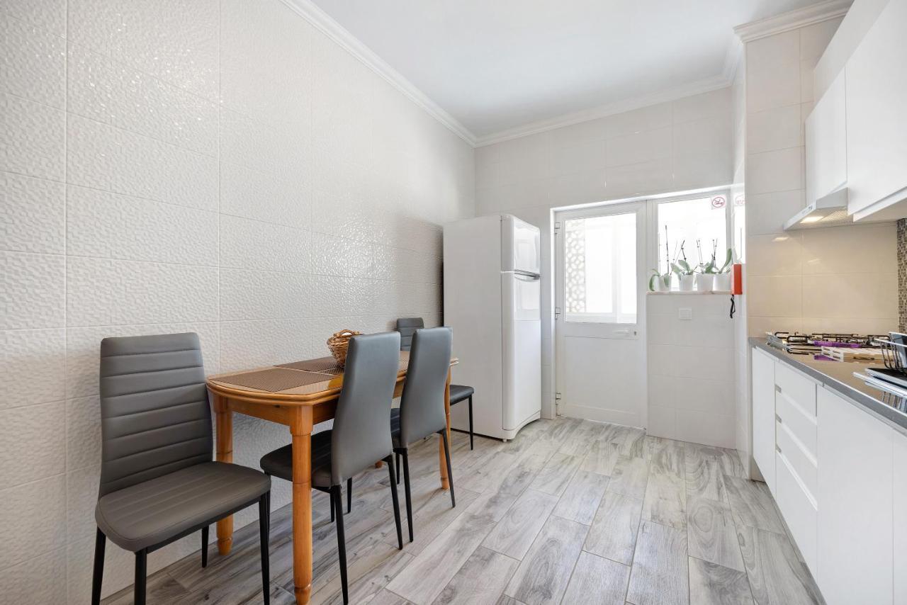 Casa Violeta Apartment ลากอส ภายนอก รูปภาพ