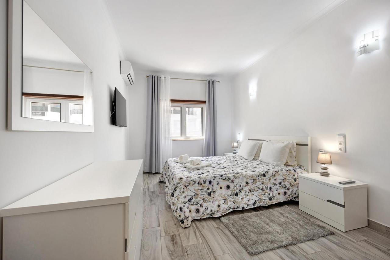 Casa Violeta Apartment ลากอส ภายนอก รูปภาพ
